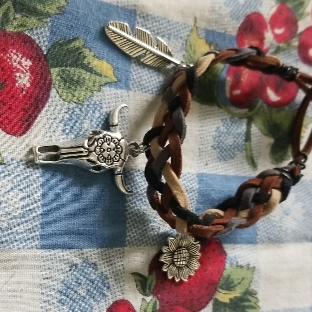 Hand made bracelets - Picture 3 of 4
